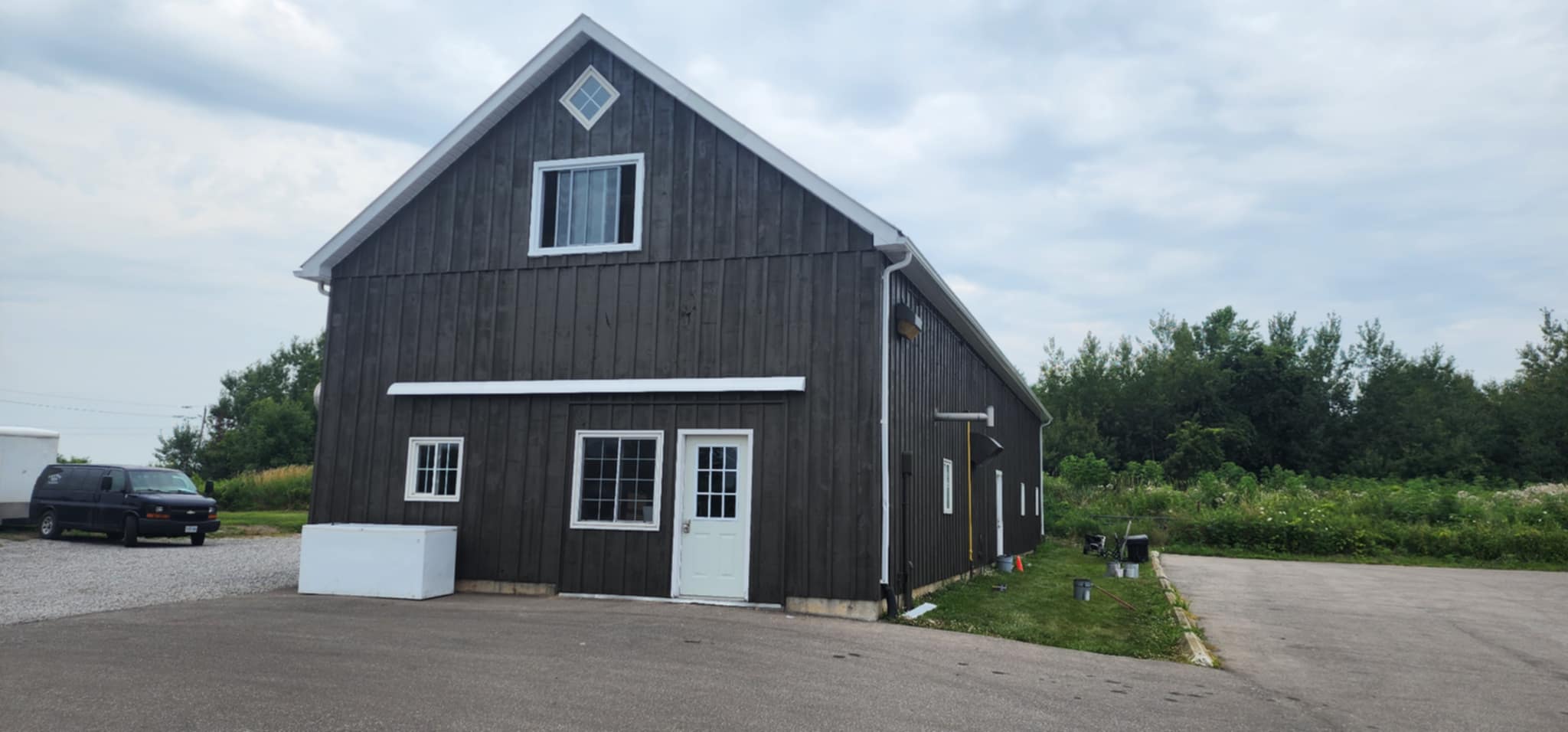 Side staining with UV protection